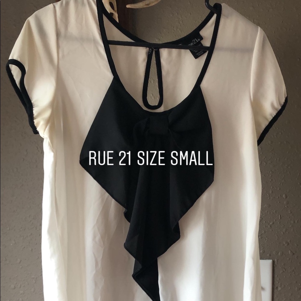 Blouse with bow tie front